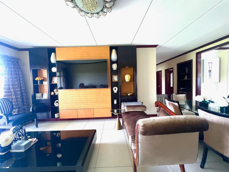 3 Bed 2 Baths Luxurious Home TO LET!! - Photo 10