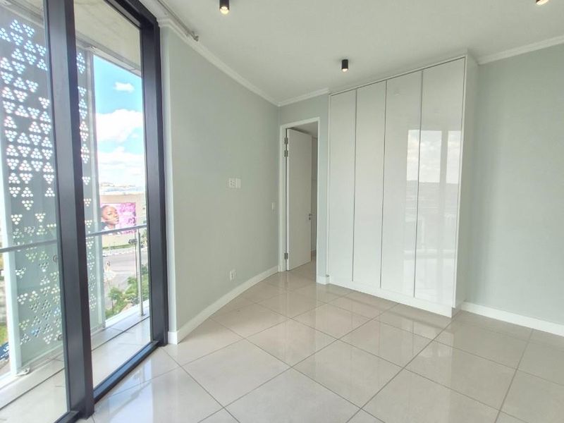 Luxury 2-Bedroom Apartment for Sale | Prime Investment | Ellipse Waterfall - R3 500 000 - Photo 9