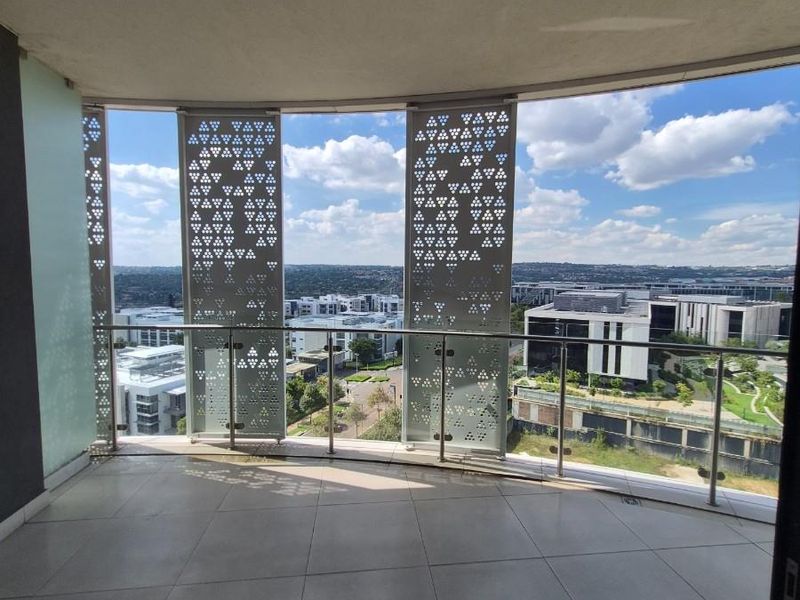 Luxury 2-Bedroom Apartment for Sale | Prime Investment | Ellipse Waterfall - R3 500 000 - Photo 4