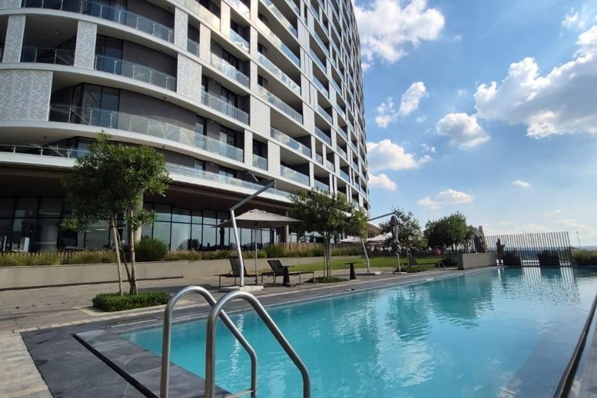 Luxury 2-Bedroom Apartment for Sale | Prime Investment | Ellipse Waterfall - R3 500 000 - Photo 2