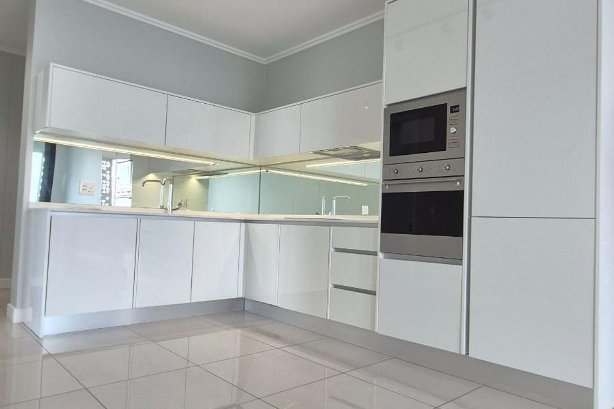 Luxury 2-Bedroom Apartment for Sale | Prime Investment | Ellipse Waterfall - R3 500 000 - Photo 5