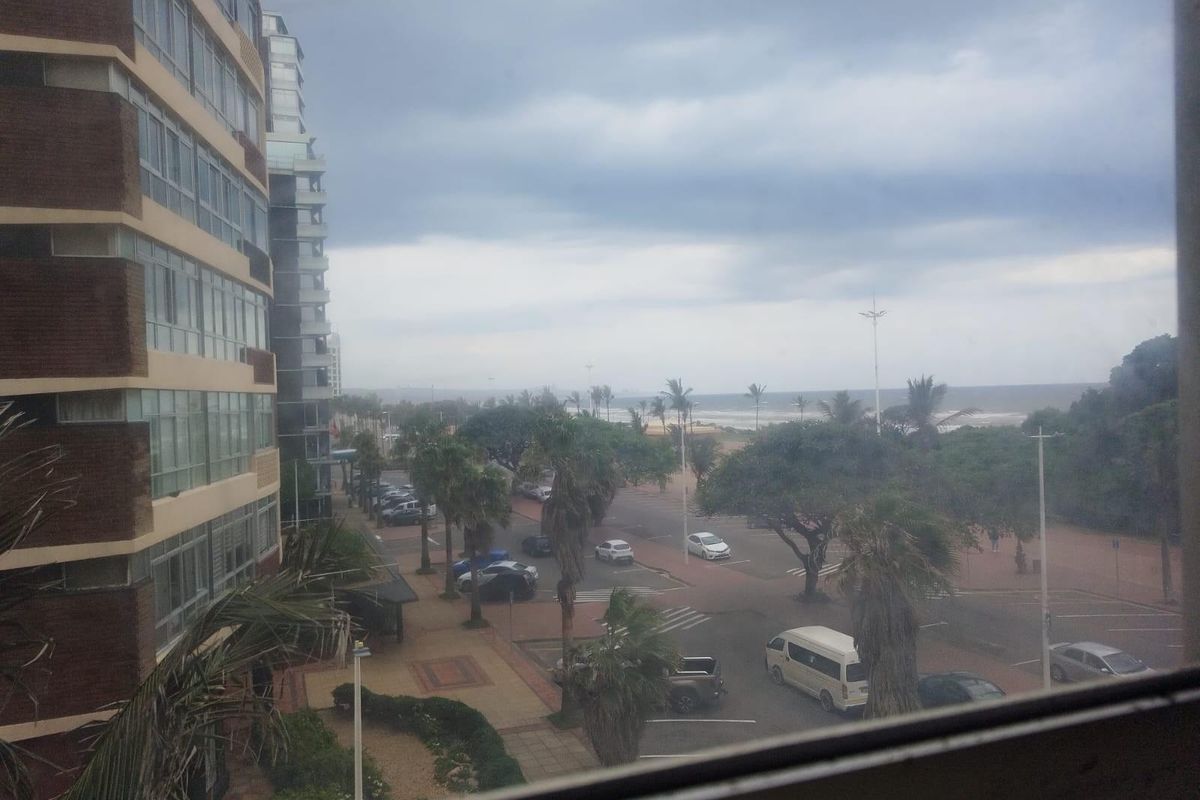 3 bed Sea Facing Apartment for Sale Golden Mile Durban South Africa - Photo 2