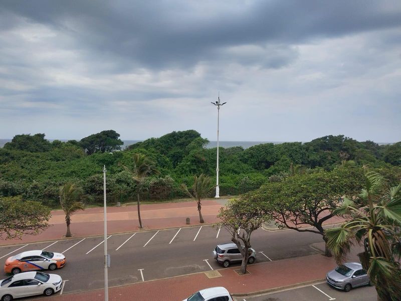 3 bed Sea Facing Apartment for Sale Golden Mile Durban South Africa - Photo 3