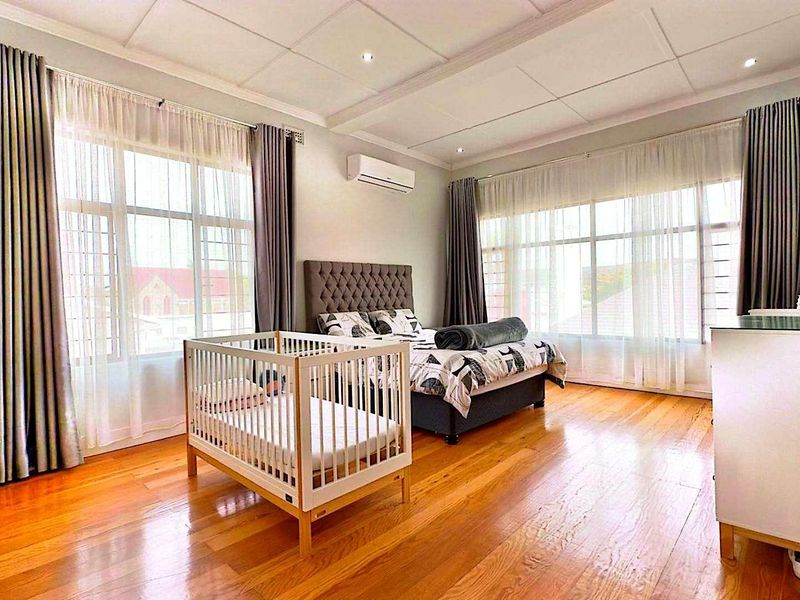 Apartment For Sale in Musgrave, Durban, KwaZulu Natal - Photo 1