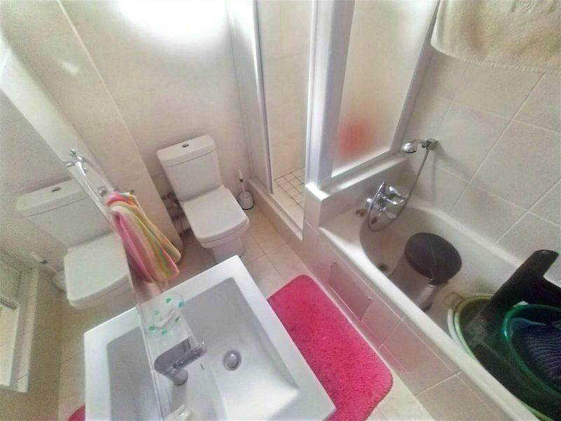 Apartment For sale across Musgrave Centre Zulu Natal - Photo 5