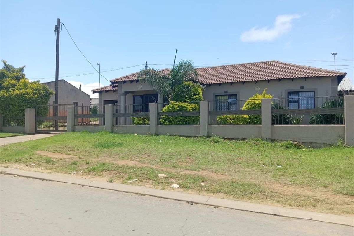 House For Sale in Bhekuzulu, Vryheid, KwaZulu Natal - Photo 5