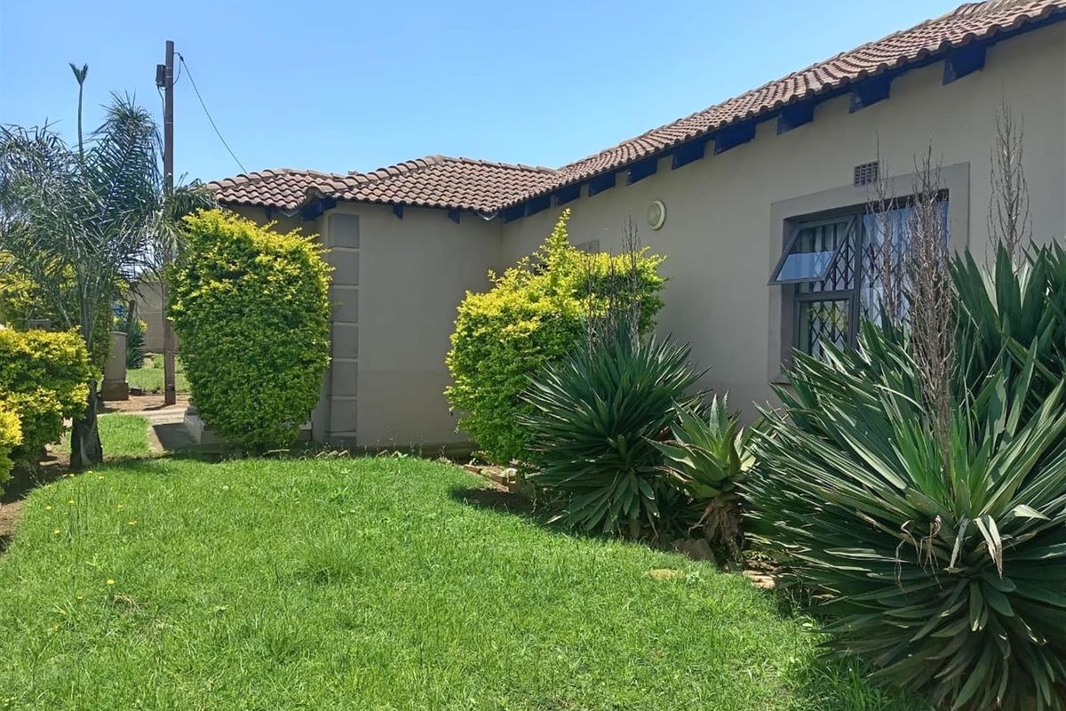 House For Sale in Bhekuzulu, Vryheid, KwaZulu Natal - Photo 2