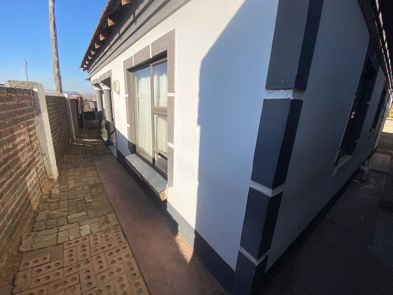 House For Sale in Bhekuzulu, Vryheid, KwaZulu Natal - Photo 3