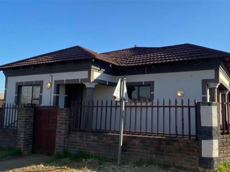 House For Sale in Bhekuzulu, Vryheid, KwaZulu Natal - Photo 1