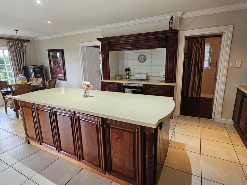 If you appreciate space, privacy and exceptional gardens, this home will speak to you immediately! - Photo 3