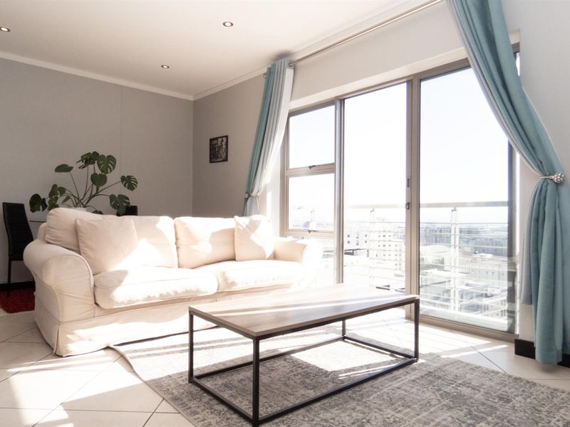 City living at it's finest in Cape Town 1 Bedroom 1 Bathroom for Sale - Photo 6