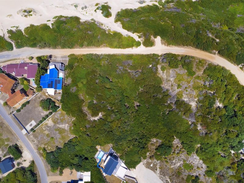 Island-Style Beachfront Stand in Paradise Beach | Permanent Ocean Views and Greenbelt Privacy - Photo 9