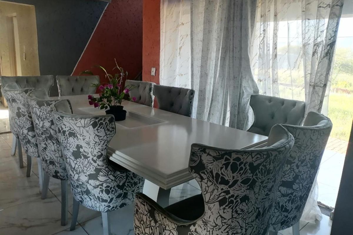 Double Storey House For Sale in Polokwane lebowakgomo Mtatanyana - Photo 2