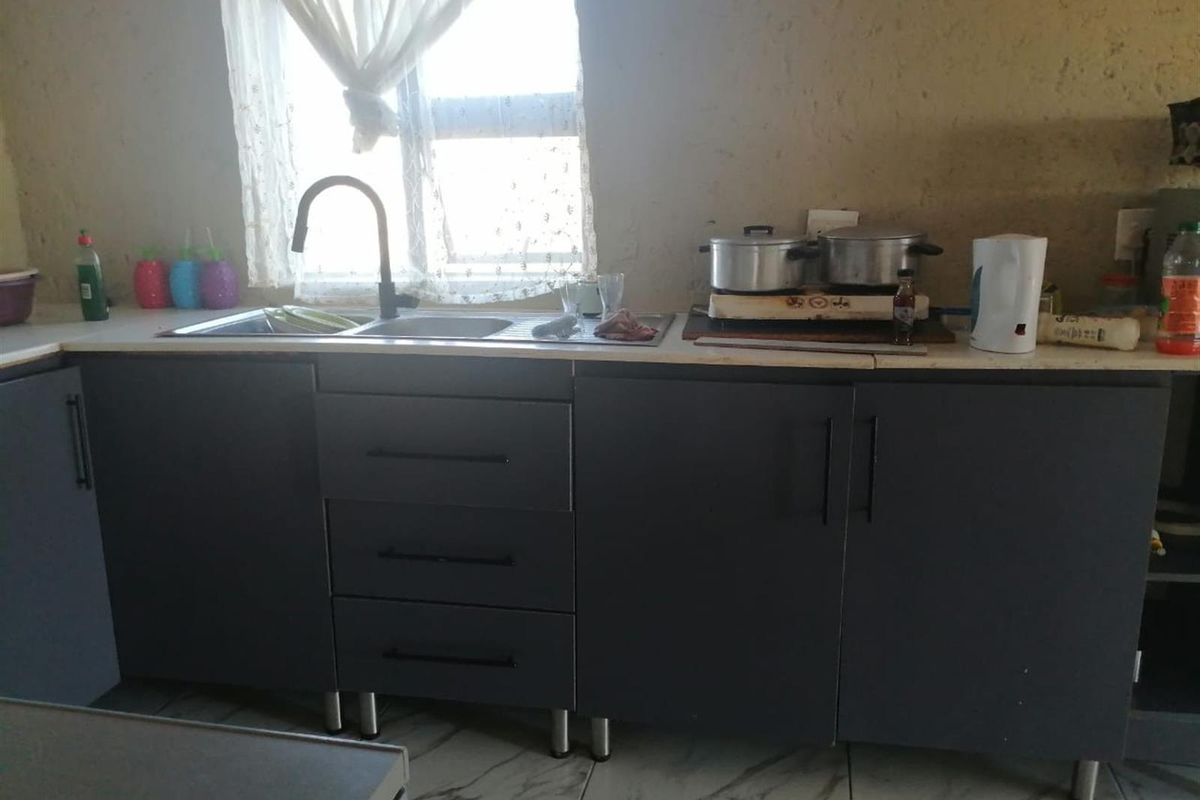 Double Storey House For Sale in Polokwane lebowakgomo Mtatanyana - Photo 5