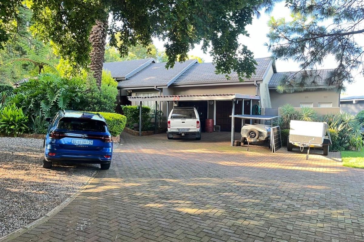House For Sale in Huttenheights, Newcastle, KwaZulu Natal - Photo 5
