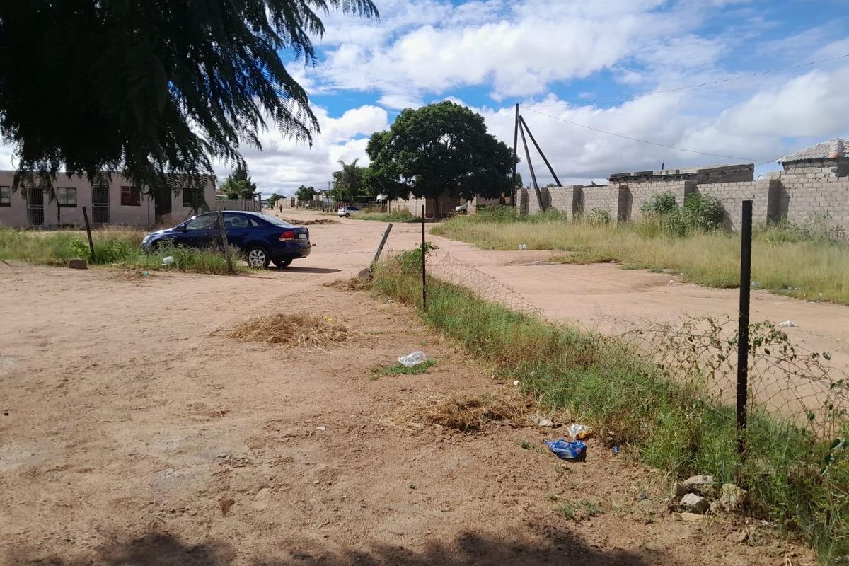 Invetsment Opportunity Corner Stand with rooms  For Sale in Mmotong, Polokwane Rural, Polokwane - Photo 3