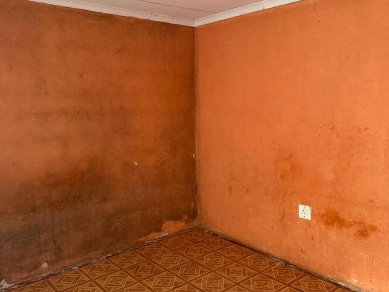 House For Sale in Madadeni H, Madadeni, Newcastle, KwaZulu Natal - Photo 9