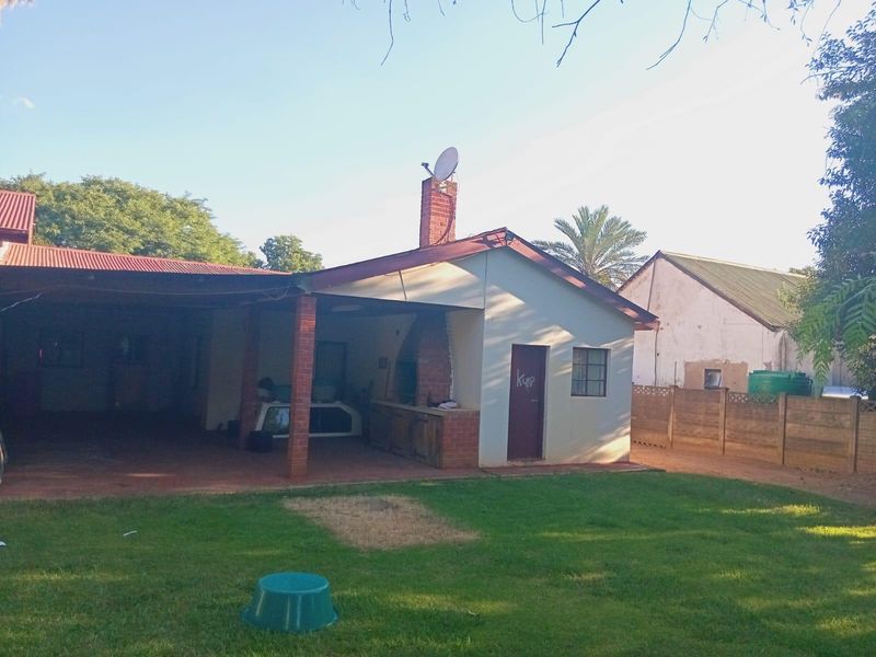 House For Sale in Paulpietersburg, KwaZulu Natal - Photo 2