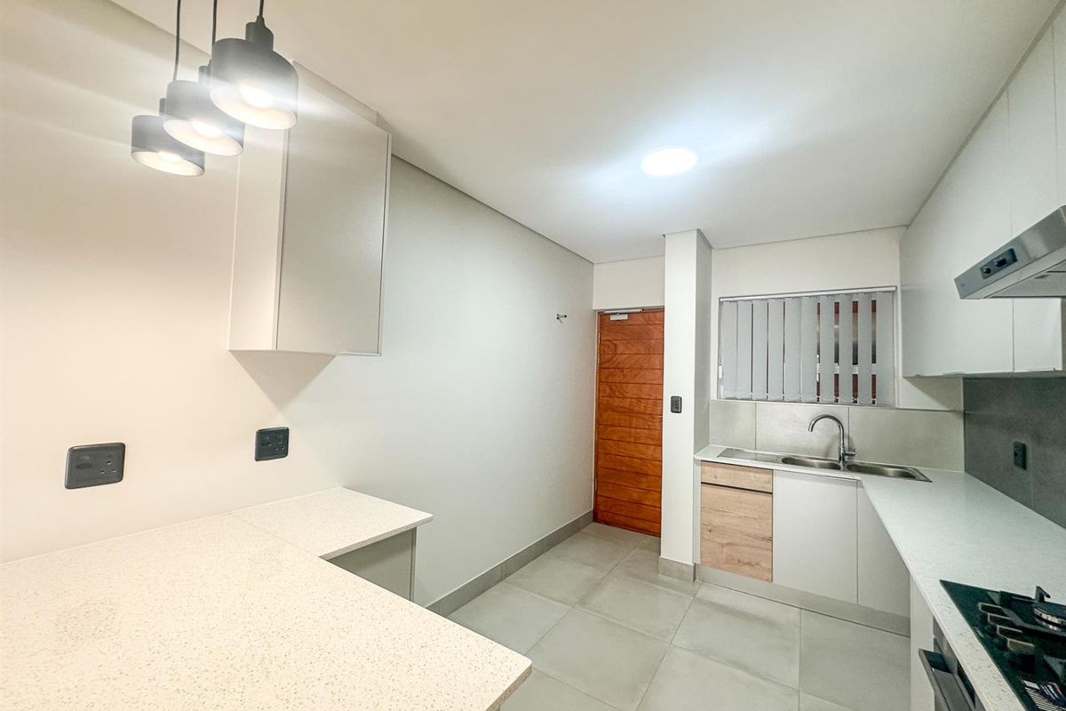 Modern, Majestic, and Meticulously Designed at One on York in George - Photo 5