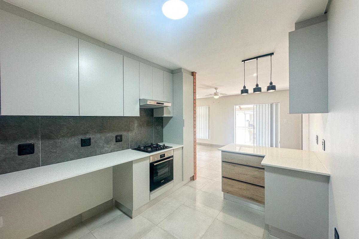 Modern, Majestic, and Meticulously Designed at One on York in George - Photo 3