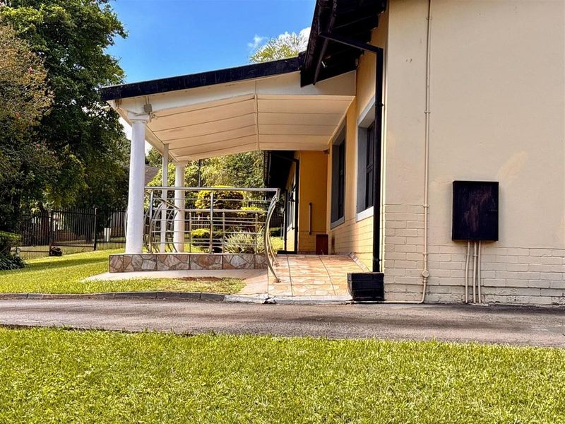 High-Yield Investment Property in Hayfields | Multi-Let or BnB Opportunity | 1,900m2 Land size - Photo 2