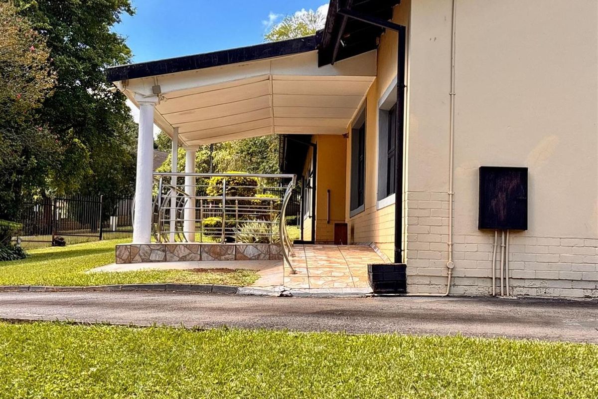 High-Yield Investment Property in Hayfields | Multi-Let or BnB Opportunity | 1,900m2 Land size - Photo 2