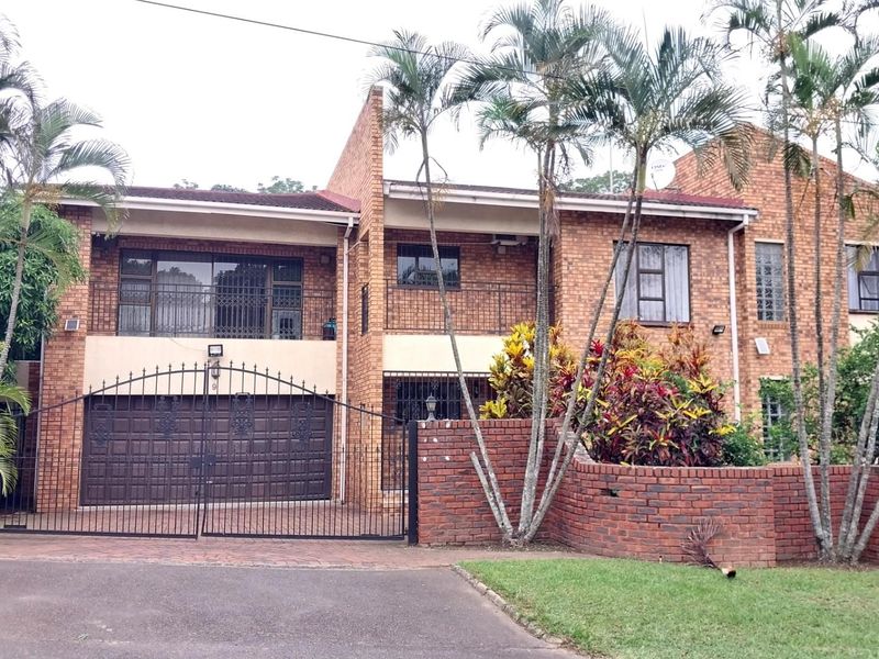 SPACIOUS FAMILY HOUSE FOR SALE IN CLARE HILLS - Photo 4