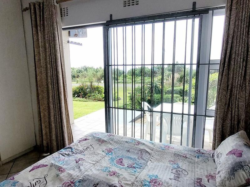 Apartment For Sale in Uvongo Beach, Margate, KwaZulu Natal - Photo 9
