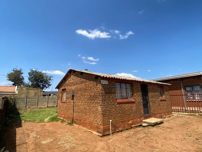 House For Sale in Sebokeng Zone 12, Sebokeng - Photo 3