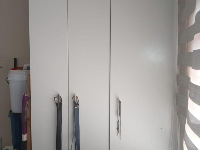 Apartment For Sale in Fleurhof, Roodepoort - Photo 8