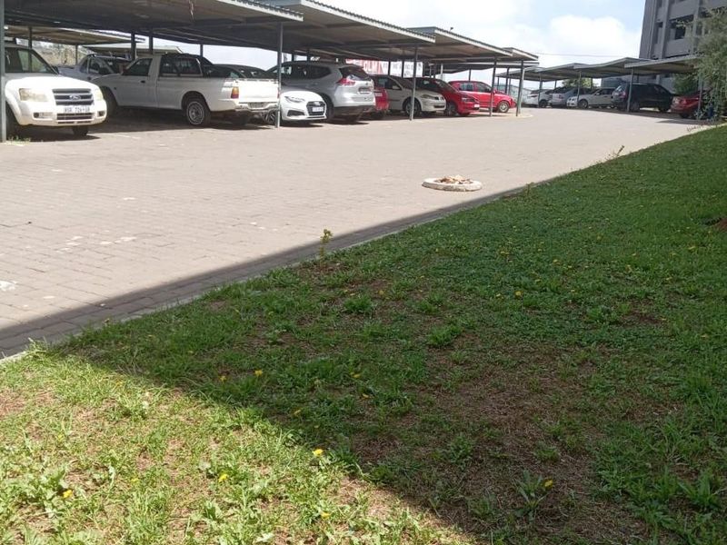 Apartment For Sale in Fleurhof, Roodepoort - Photo 3