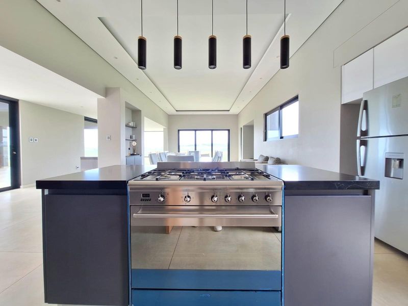 Contemporary Family Home in Prestigious Zimbali Lakes Resort, Ballito - Photo 2