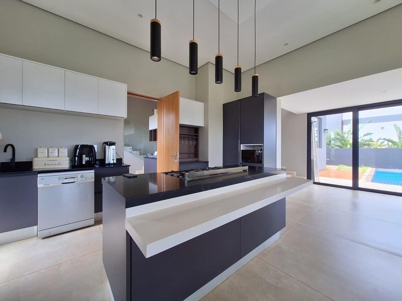 Contemporary Family Home in Prestigious Zimbali Lakes Resort, Ballito - Photo 3