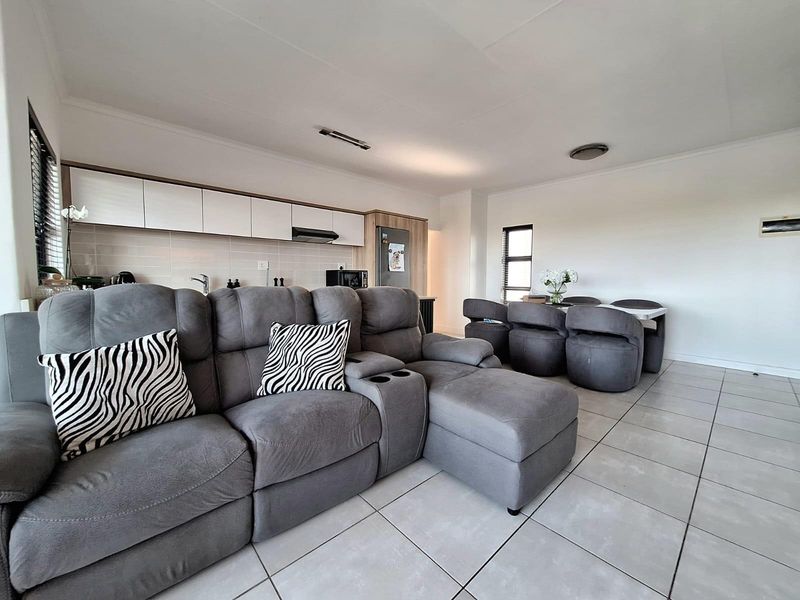 Stylish 2-Bed 2-Bath Apartment with Sea Views in Ballito Hills Estate - Photo 10