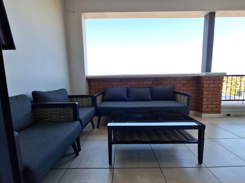 Stylish 2-Bed 2-Bath Apartment with Sea Views in Ballito Hills Estate - Photo 6