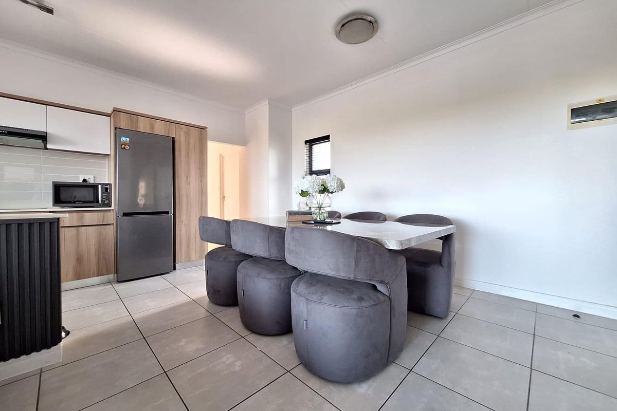Stylish 2-Bed 2-Bath Apartment with Sea Views in Ballito Hills Estate - Photo 5
