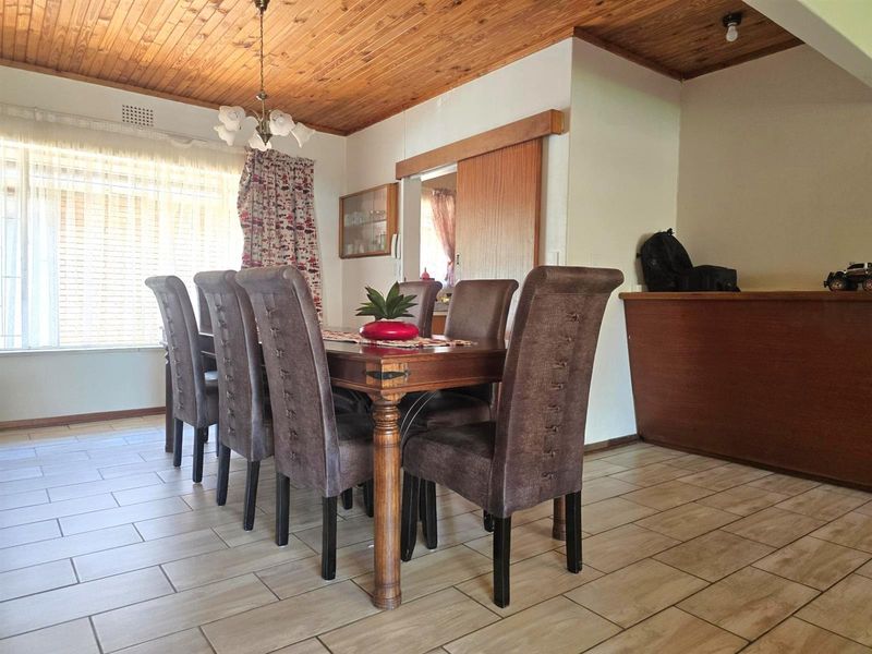 Boomed area 3 Bedrooms with Study - Photo 9