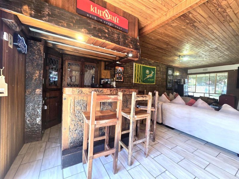 Boomed area 3 Bedrooms with Study - Photo 8