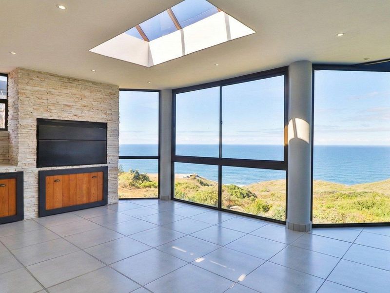 Spectacle 4-bedroom coastal home with ocean views! - Photo 2