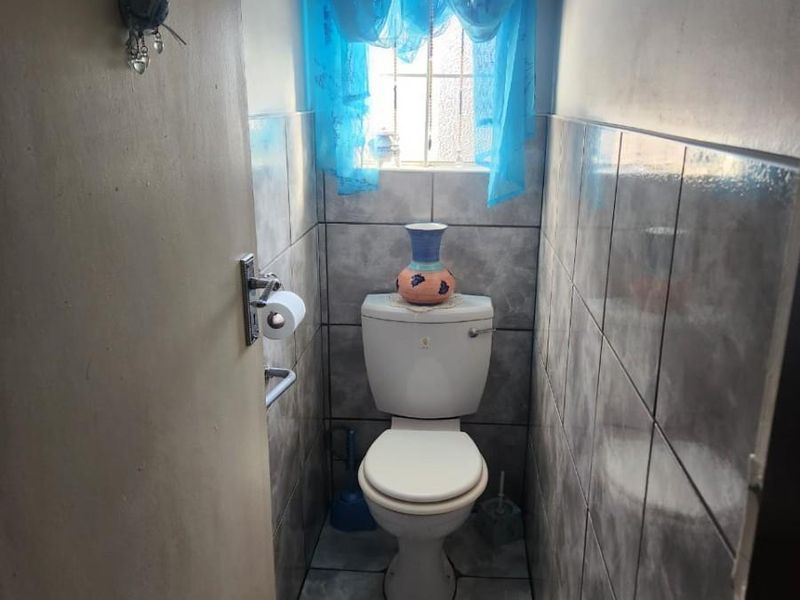 House For Sale in CE 2, Vanderbijlpark CE - Photo 10