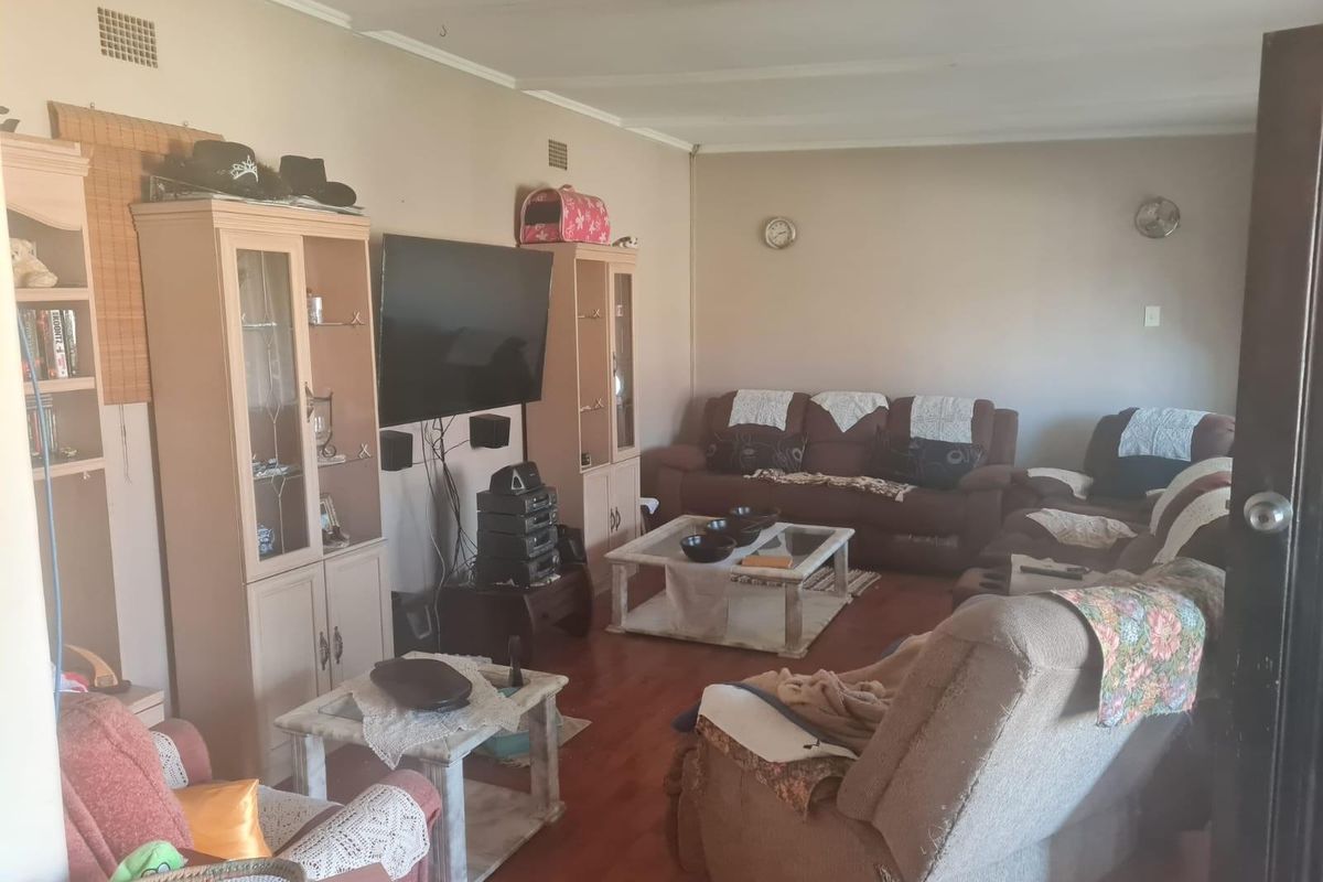House For Sale in CE 2, Vanderbijlpark CE - Photo 4