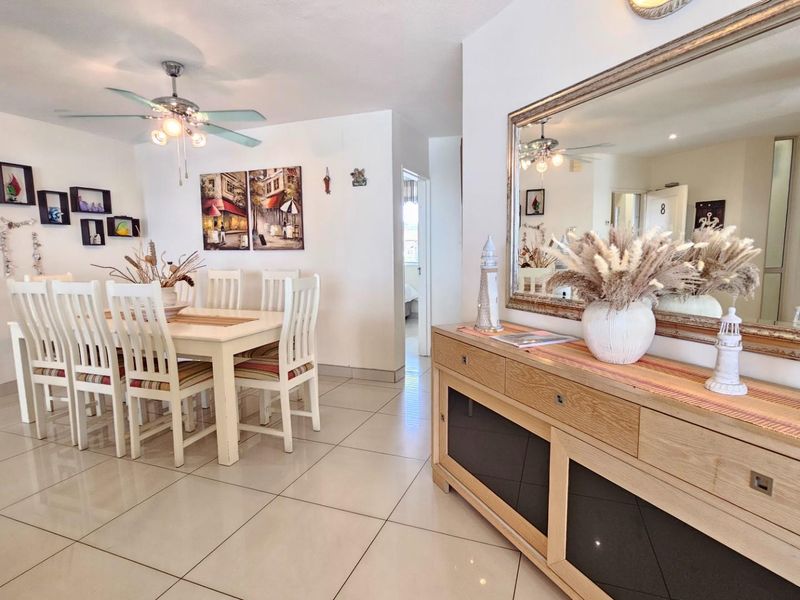 Beachfront Living with Spectacular Indian Ocean Views - Photo 7