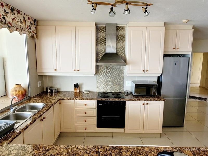 Apartment For Sale in Margate, KwaZulu Natal - Photo 9