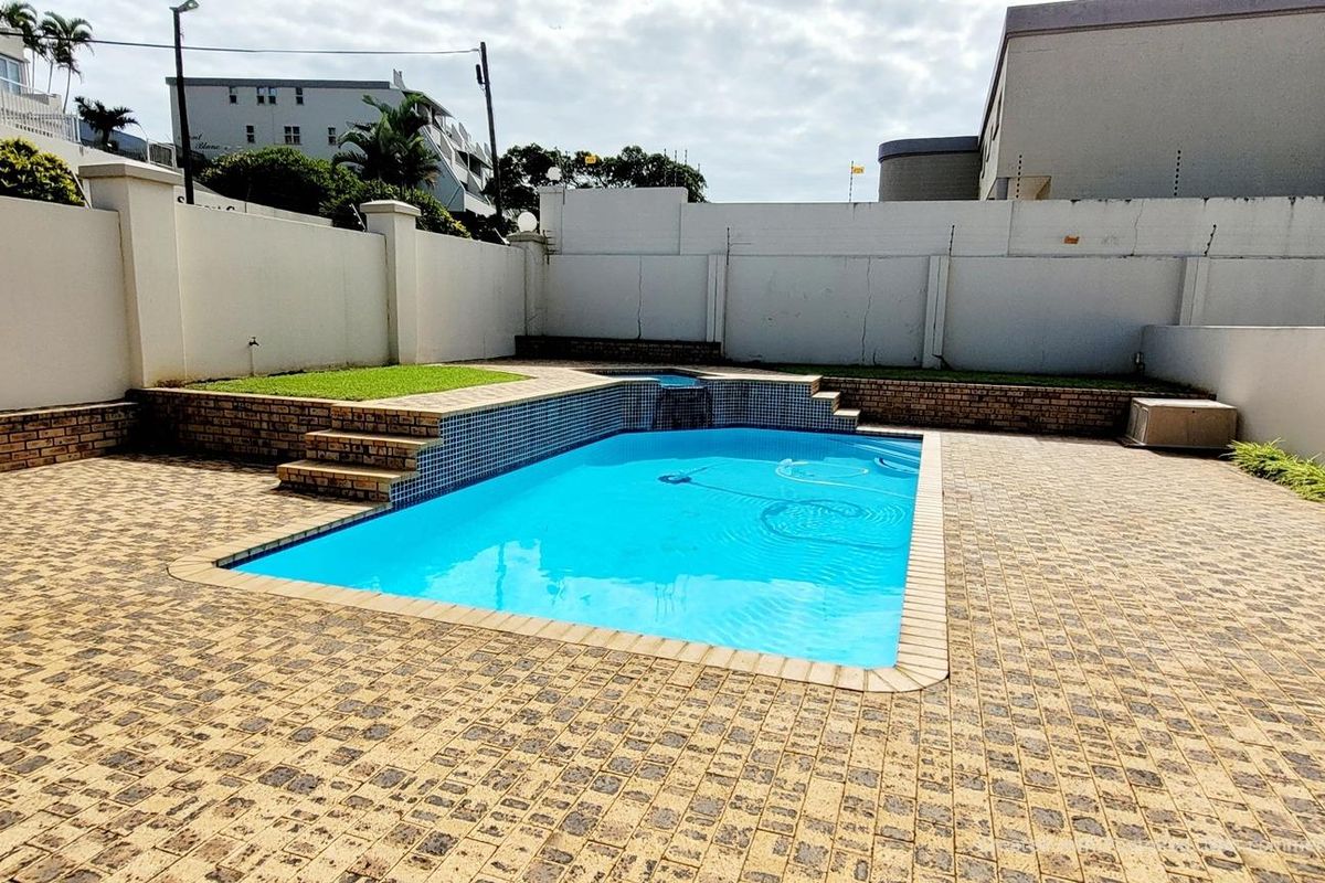 Beachfront Living with Spectacular Indian Ocean Views - Photo 2