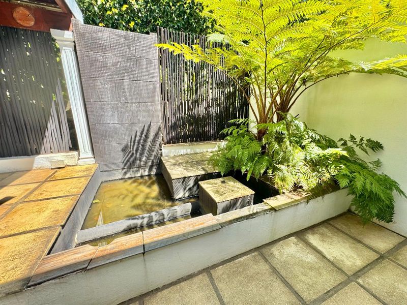 Charming Townhouse with Lush Garden and Lapa - Photo 10