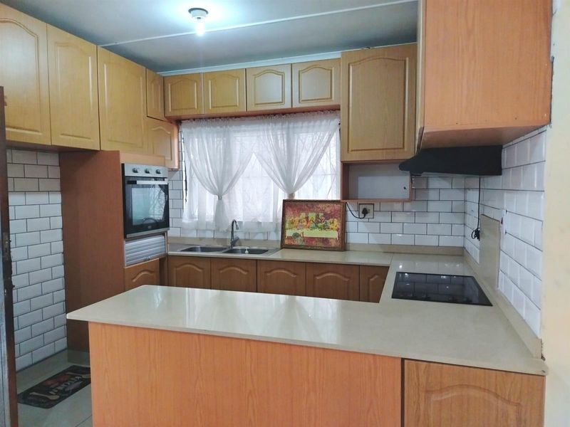 3 Bedroom Freestanding House for Sale in Brookdale, Phoenix, KwaZulu Natal - Photo 6