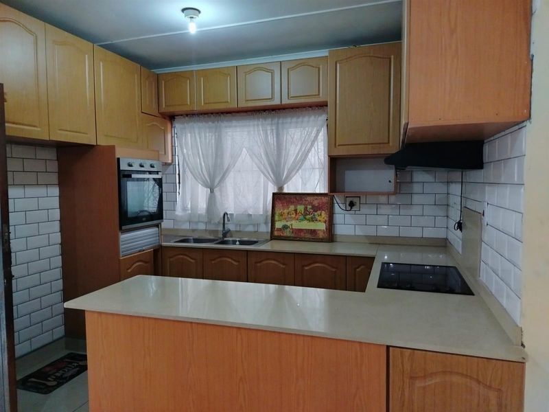 3 Bedroom Freestanding House for Sale in Brookdale, Phoenix, KwaZulu Natal - Photo 7