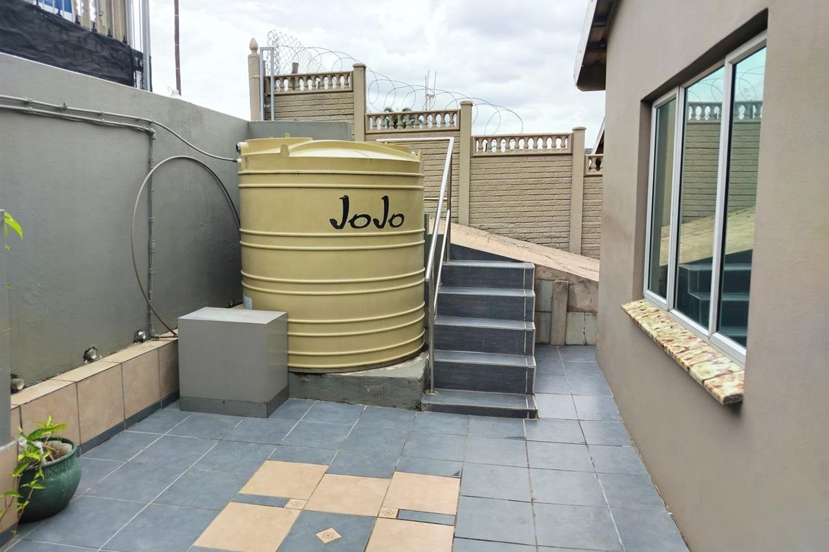 3 Bedroom Freestanding House for Sale in Brookdale, Phoenix, KwaZulu Natal - Photo 3