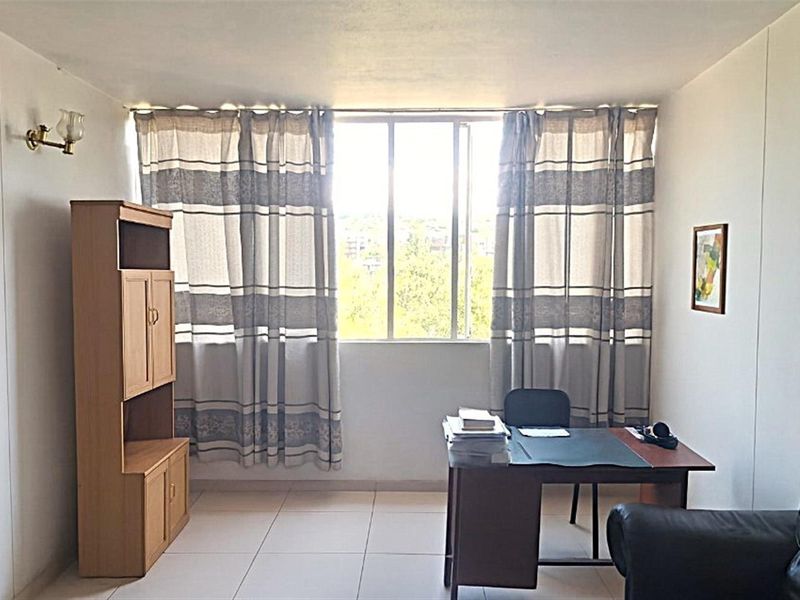 2 BED Apartment For Sale in Sunnyside, Pretoria - Photo 2