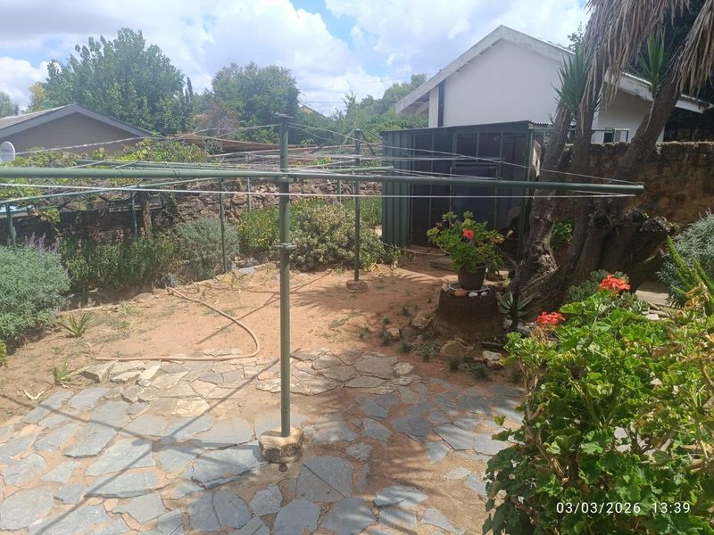 House with Flatlet For Sale in Freemanville Klerksdorp North West - Photo 9